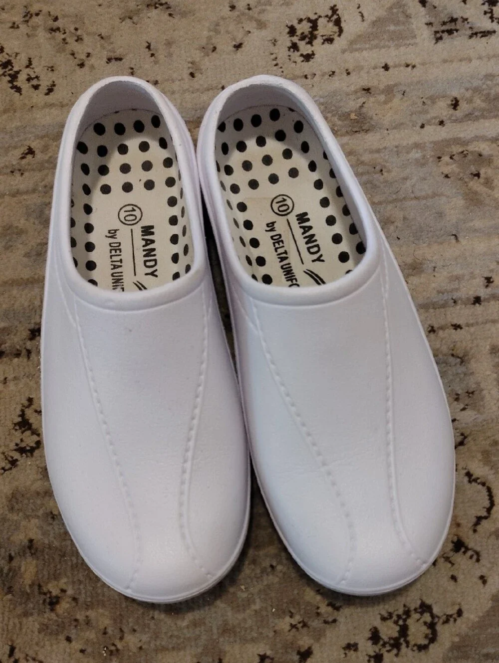 White Slip-On Men’s Work Shoe Women Size 10